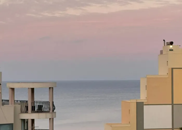 Paceville Sea View Penthouse With Jacuzzi! Apartament St. Julian's