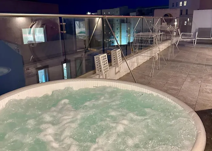 Paceville Sea View Penthouse With Jacuzzi! Apartament *