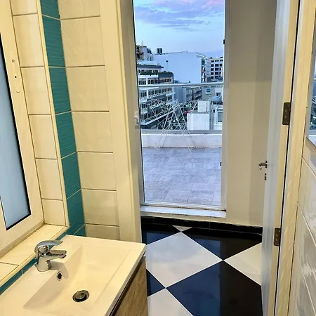 Paceville Sea View Penthouse With Jacuzzi! * Сент Джулианс