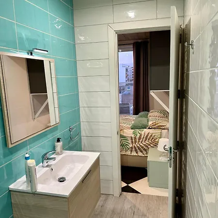 Paceville Sea View Penthouse With Jacuzzi! Appartamento *