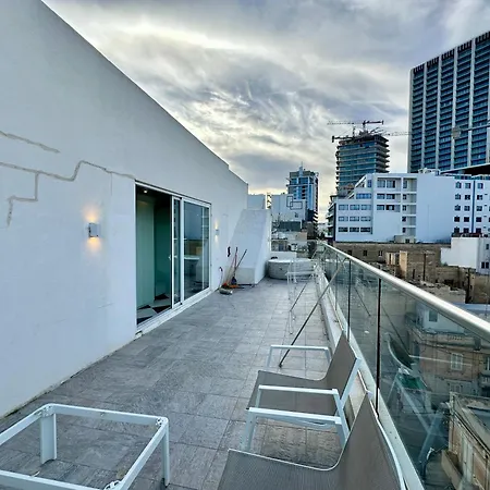 Paceville Sea View Penthouse With Jacuzzi! * San Giuliano