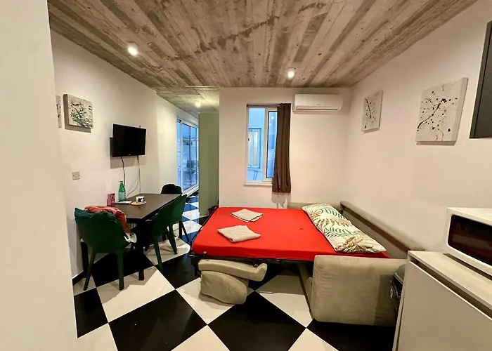 Paceville Sea View Penthouse With Jacuzzi! Daire Saint Julian's