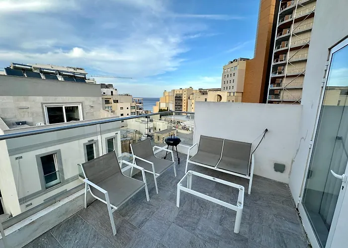 Paceville Sea View Penthouse With Jacuzzi! * Saint Julian's