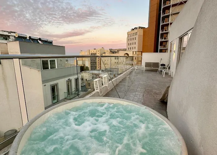 Paceville Sea View Penthouse With Jacuzzi! *