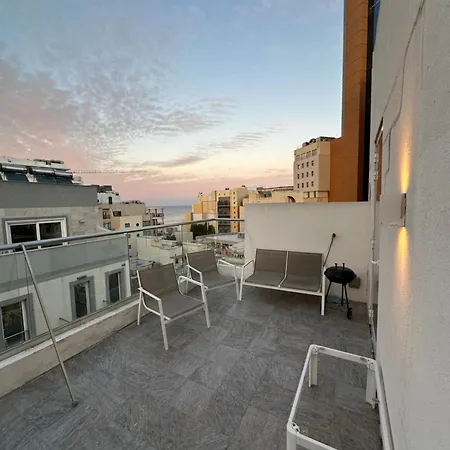 Apartament Paceville Sea View Penthouse With Jacuzzi! St. Julian's