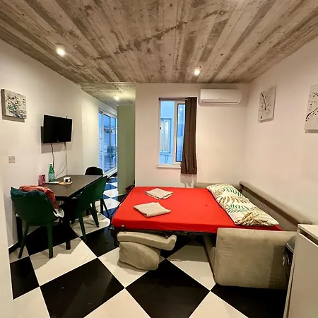 Paceville Sea View Penthouse With Jacuzzi! Apartament St. Julian's