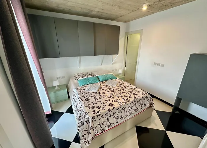 Paceville Sea View Penthouse With Jacuzzi! * Saint Julian's