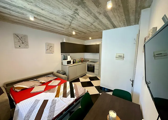 아파트 Paceville Sea View Penthouse With Jacuzzi! *